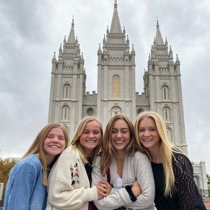 Meet your Posher, Ellie